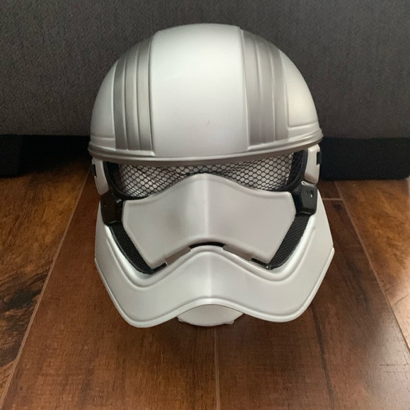 Captain Phasma Child Face Mask - Picture 1 of 5